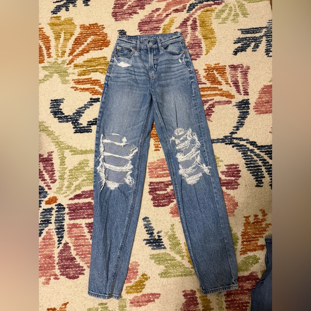 American Eagle Outfitters High Rise Distressed Blue Jeans